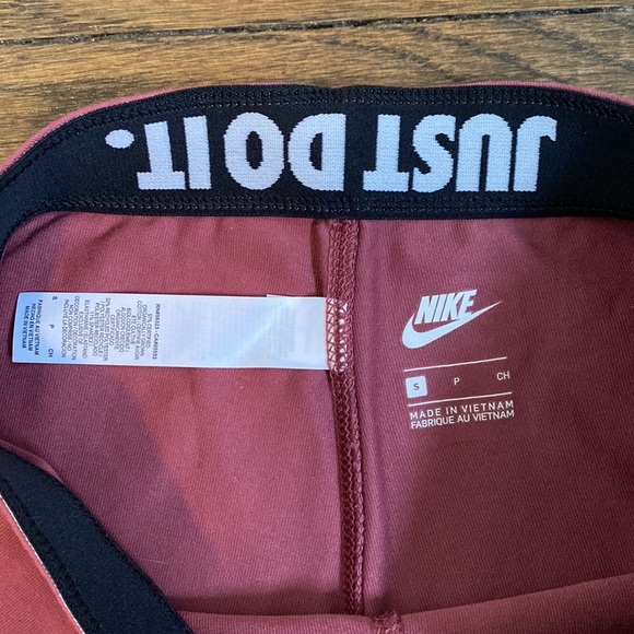 Nike Leggings - Picture 3 of 5